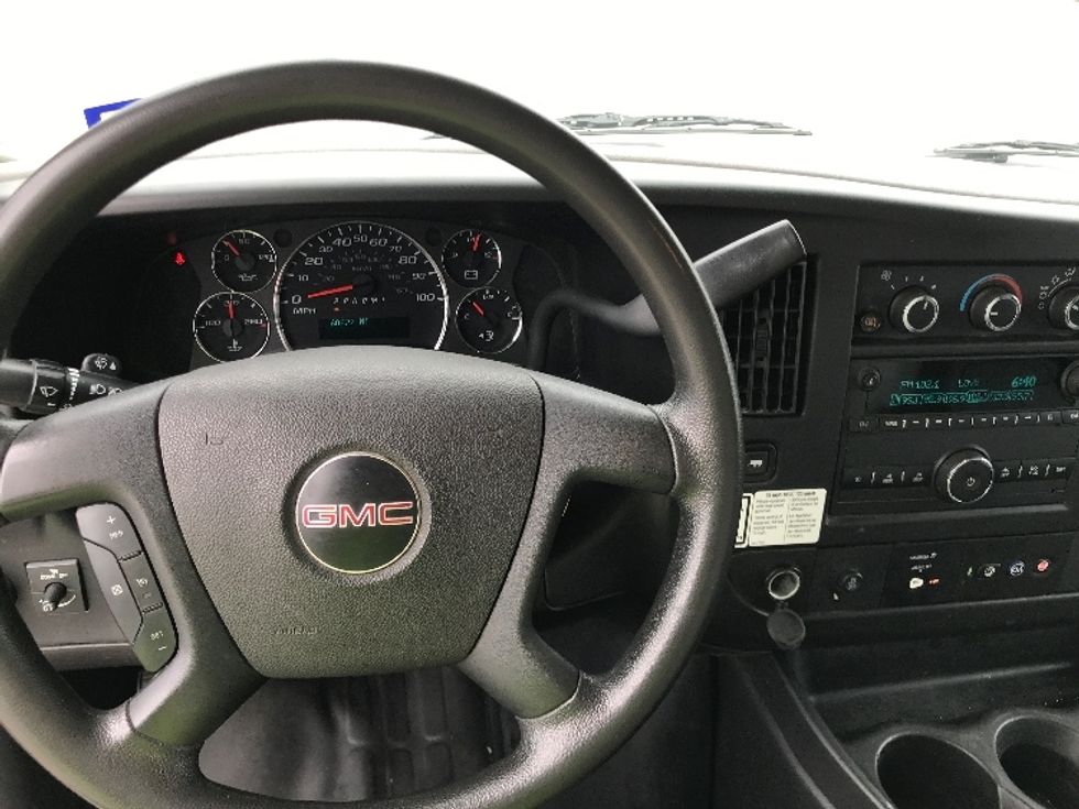 Light Duty Box Truck-Light and Medium Duty Trucks-GMC-2022-Savana G33903-Houston-TX-60,623\n\t\tmiles-$ 38,500 - Image 16