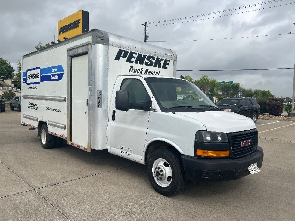 Light Duty Box Truck-Light and Medium Duty Trucks-GMC-2022-Savana G33903-Houston-TX-94,238\n\t\tmiles-$ 33,500 - Image 1