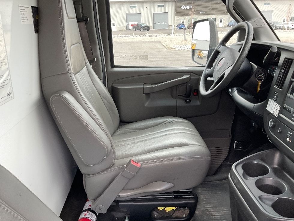 Light Duty Box Truck-Light and Medium Duty Trucks-GMC-2022-Savana G33903-Idaho Falls-ID-38,795\n\t\tmiles-$ 47,000 - Image 20