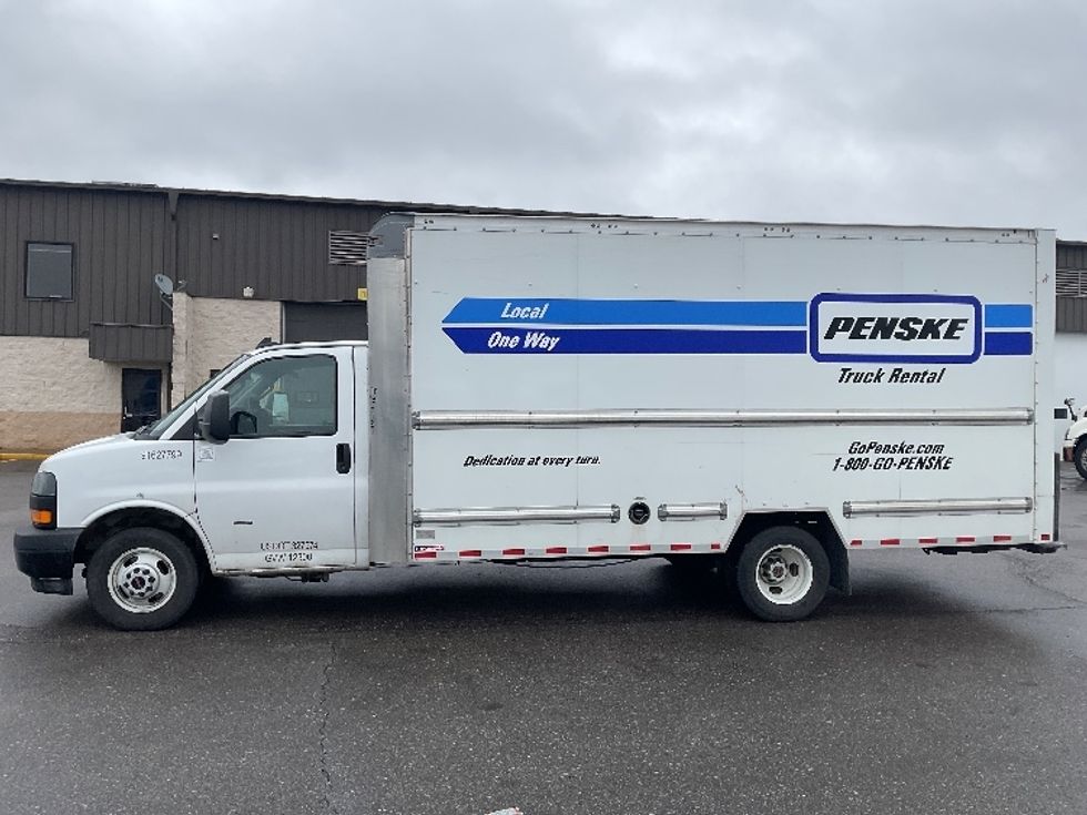 Light Duty Box Truck-Light and Medium Duty Trucks-GMC-2022-Savana G33903-Indianapolis-IN-44,290\n\t\tmiles-$ 40,750 - Image 4