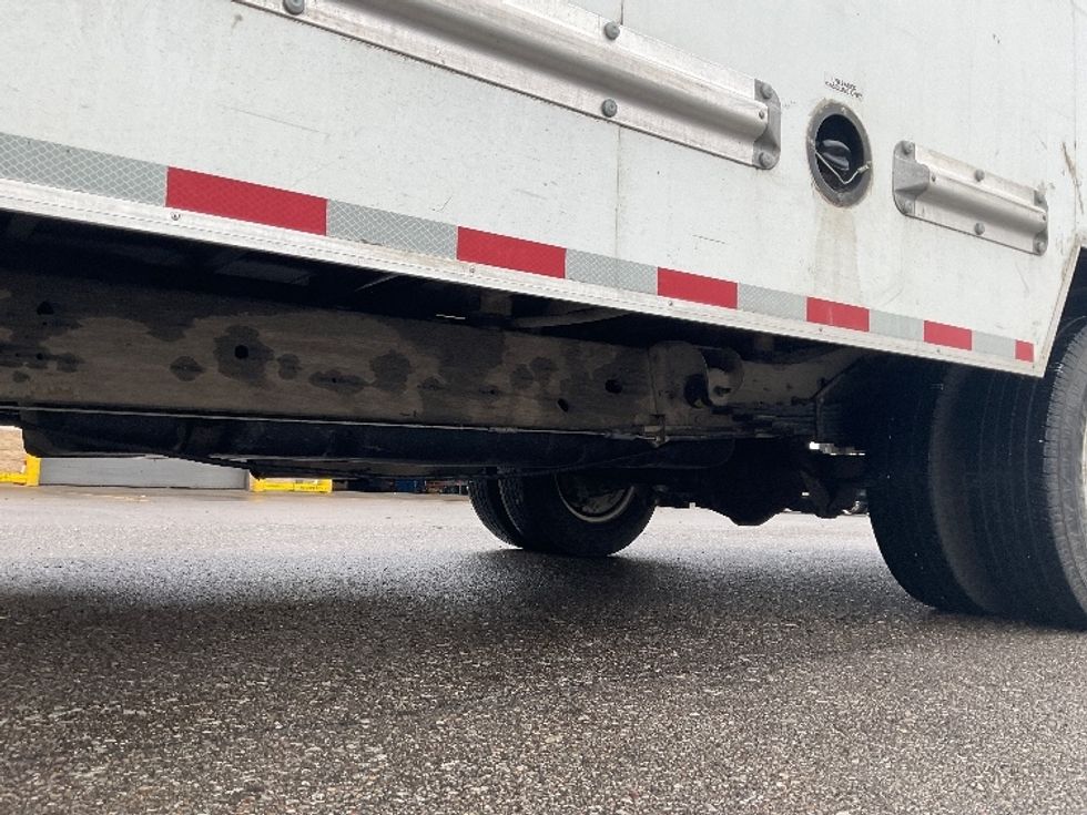 Light Duty Box Truck-Light and Medium Duty Trucks-GMC-2022-Savana G33903-Indianapolis-IN-44,290\n\t\tmiles-$ 40,750 - Image 5