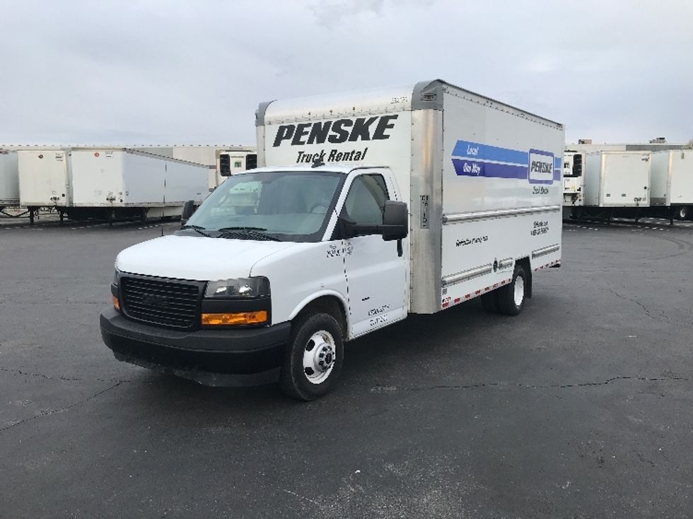 2022 Gmc Savana 3500 Cutaway photo 3