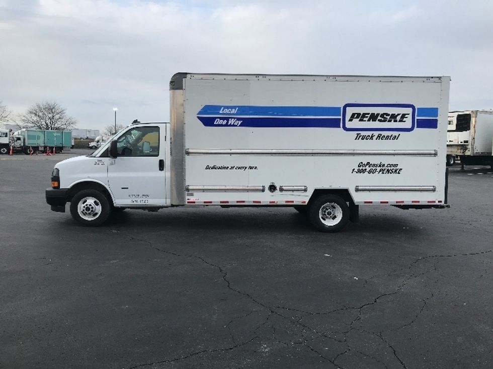 2022 Gmc Savana 3500 Cutaway photo 4