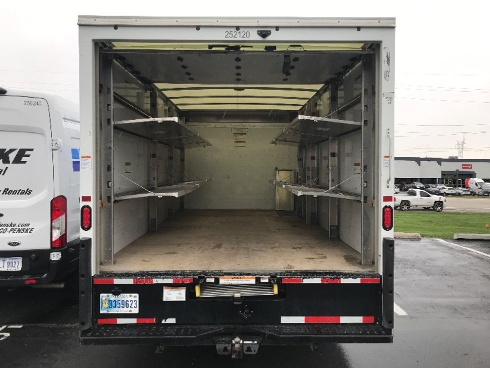 2022 Gmc Savana 3500 Cutaway photo 8