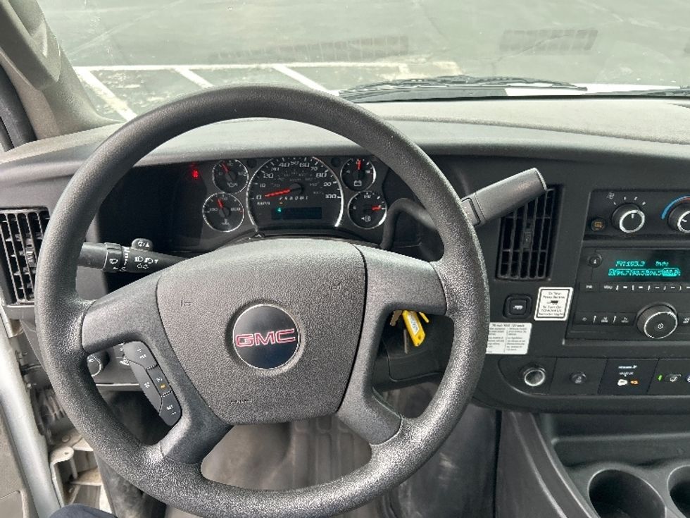 Light Duty Box Truck-Light and Medium Duty Trucks-GMC-2022-Savana G33903-Indianapolis-IN-50,636\n\t\tmiles-$ 40,000 - Image 18