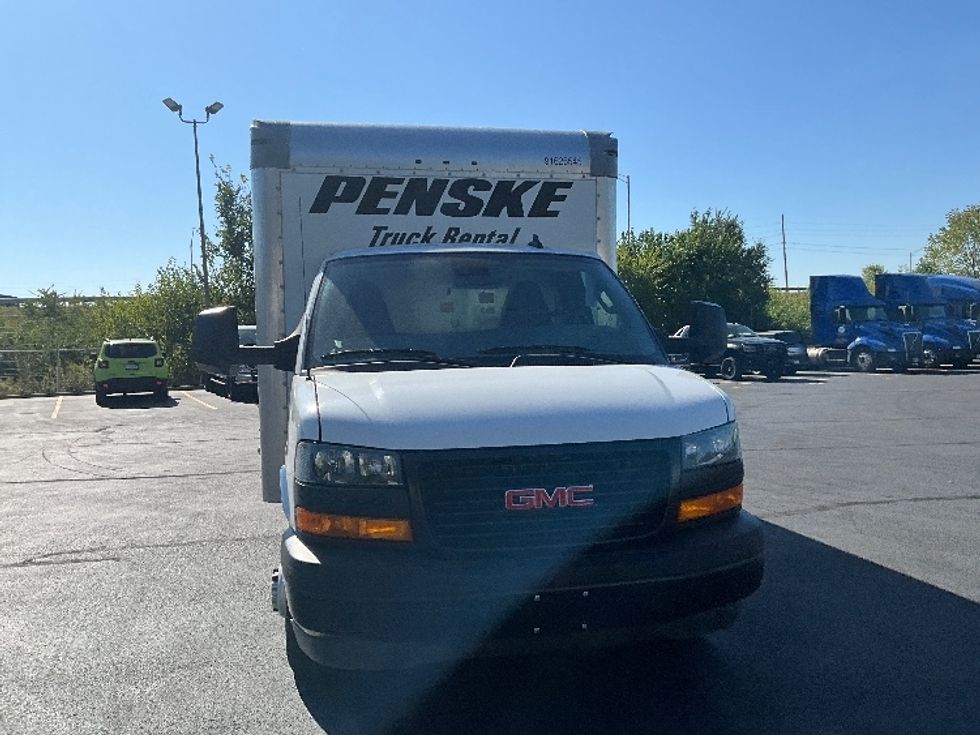 Light Duty Box Truck-Light and Medium Duty Trucks-GMC-2022-Savana G33903-Indianapolis-IN-67,778\n\t\tmiles-$ 34,500 - Image 2