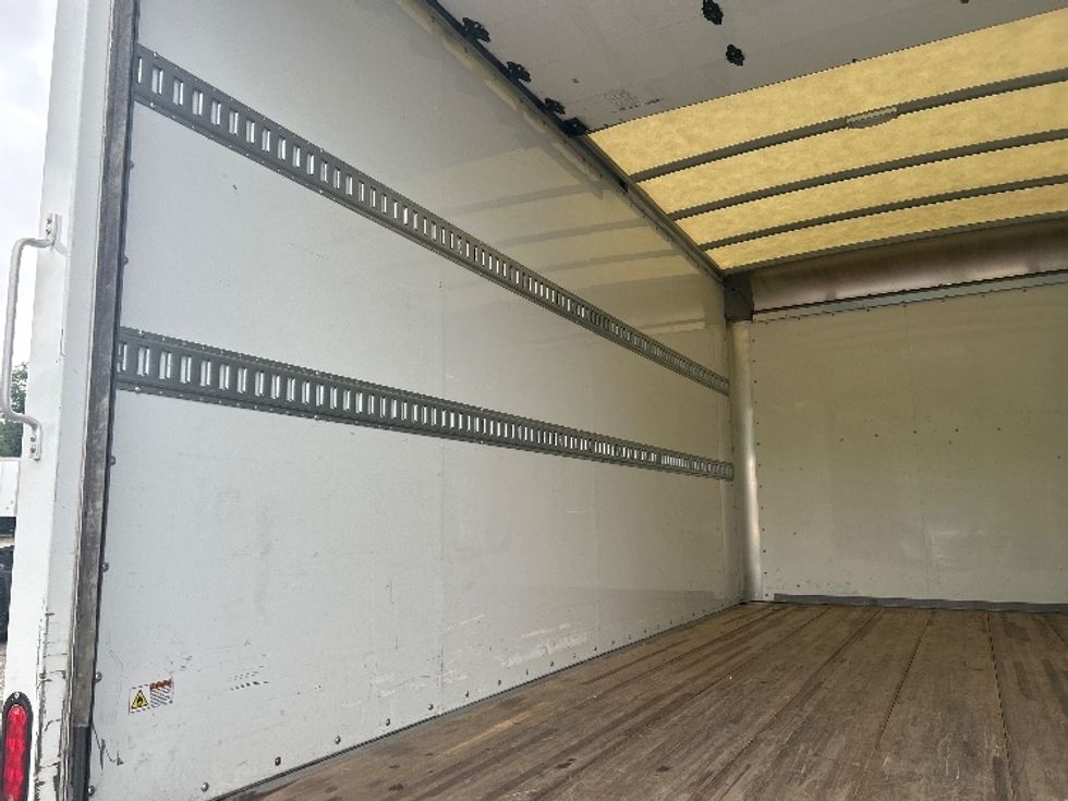 Light Duty Box Truck-Light and Medium Duty Trucks-GMC-2022-Savana G33903-Jackson-TN-12,172\n\t\tmiles-$ 42,500 - Image 11