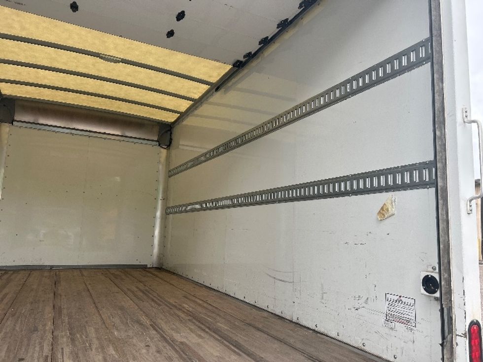 Light Duty Box Truck-Light and Medium Duty Trucks-GMC-2022-Savana G33903-Jackson-TN-12,172\n\t\tmiles-$ 42,500 - Image 12
