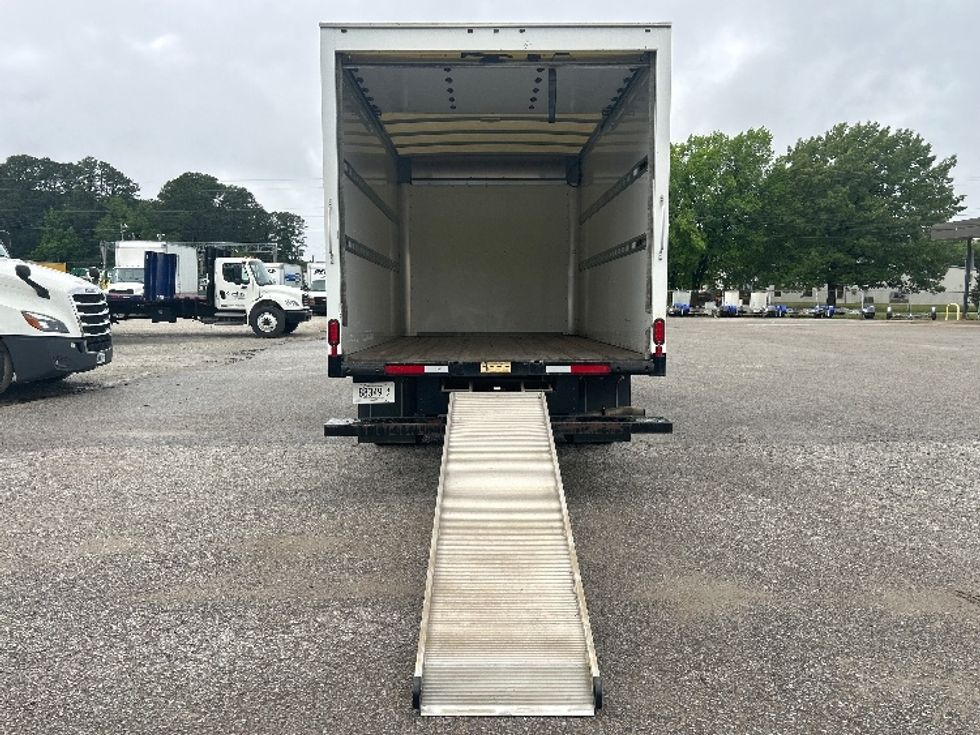 Light Duty Box Truck-Light and Medium Duty Trucks-GMC-2022-Savana G33903-Jackson-TN-12,172\n\t\tmiles-$ 42,500 - Image 9