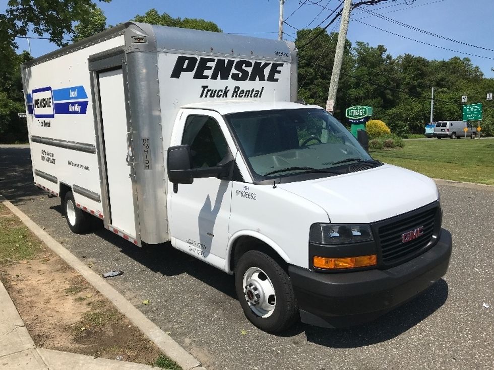 Light Duty Box Truck-Light and Medium Duty Trucks-GMC-2022-Savana G33903-Jamaica-NY-48,543\n\t\tmiles-$ 39,500 - Image 1