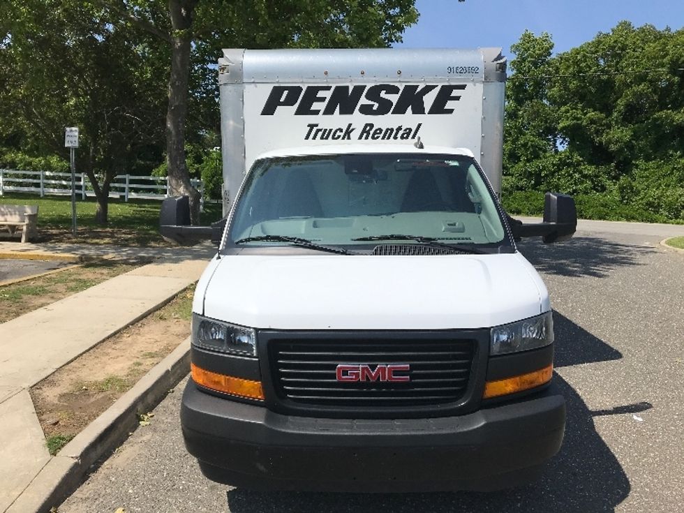Light Duty Box Truck-Light and Medium Duty Trucks-GMC-2022-Savana G33903-Jamaica-NY-48,543\n\t\tmiles-$ 39,500 - Image 2