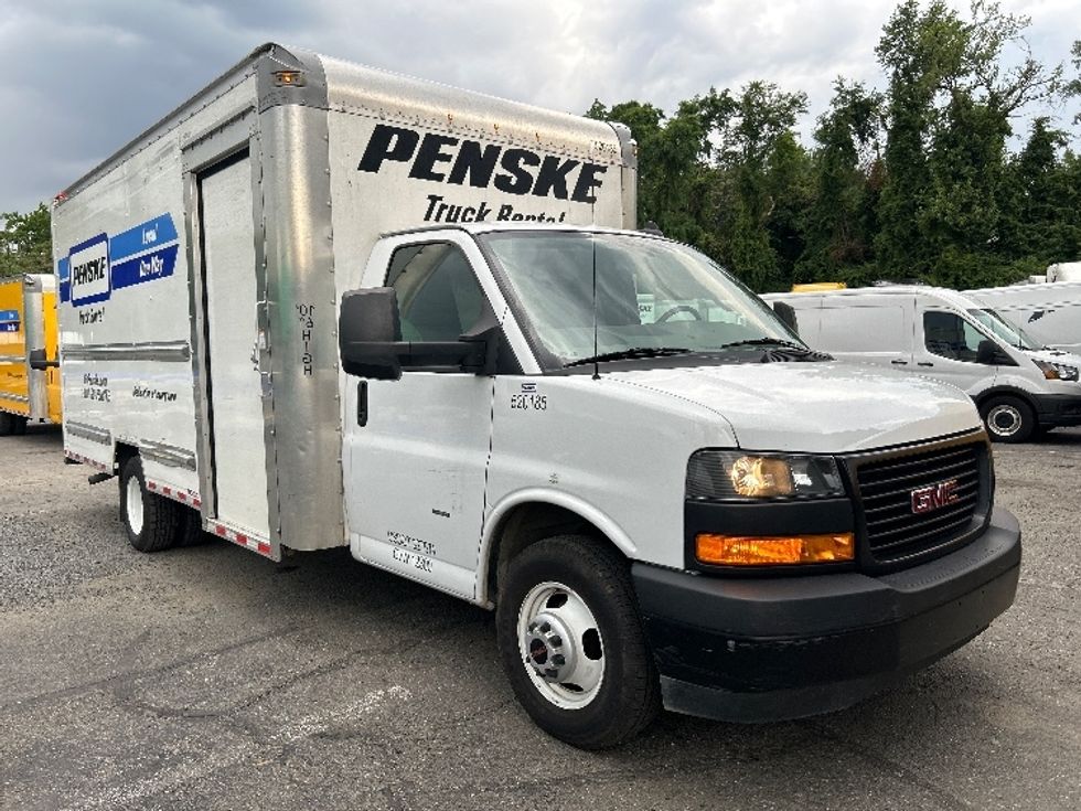 Light Duty Box Truck-Light and Medium Duty Trucks-GMC-2022-Savana G33903-Jessup-MD-37,897\n\t\tmiles-$ 40,500 - Image 1