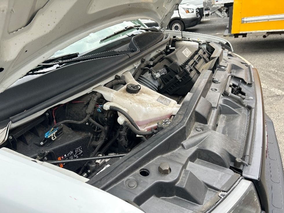 Light Duty Box Truck-Light and Medium Duty Trucks-GMC-2022-Savana G33903-Jessup-MD-37,897\n\t\tmiles-$ 40,500 - Image 18