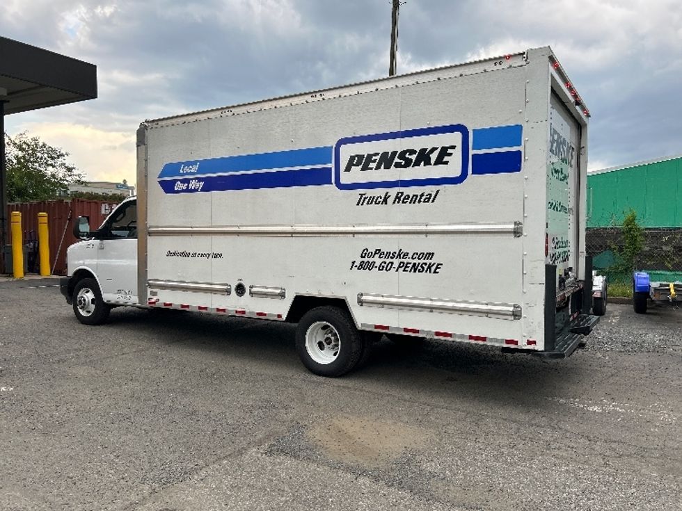 Light Duty Box Truck-Light and Medium Duty Trucks-GMC-2022-Savana G33903-Jessup-MD-37,897\n\t\tmiles-$ 40,500 - Image 5