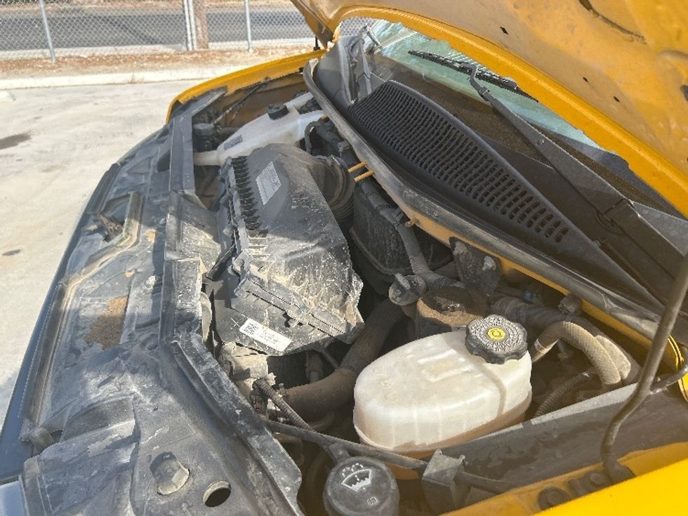 Light Duty Box Truck-Light and Medium Duty Trucks-GMC-2022-Savana G33903-Jurupa Valley-CA-102,256\n\t\tmiles-$ 28,000 - Image 22