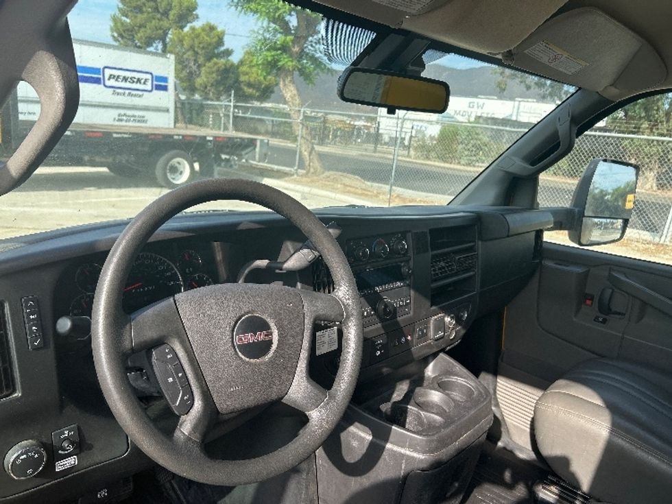 Light Duty Box Truck-Light and Medium Duty Trucks-GMC-2022-Savana G33903-Jurupa Valley-CA-103,575\n\t\tmiles-$ 31,250 - Image 14