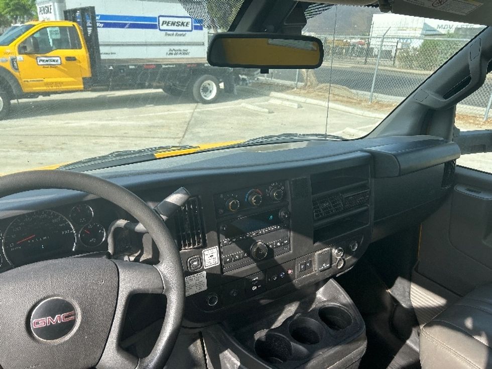 Light Duty Box Truck-Light and Medium Duty Trucks-GMC-2022-Savana G33903-Jurupa Valley-CA-103,575\n\t\tmiles-$ 31,250 - Image 15