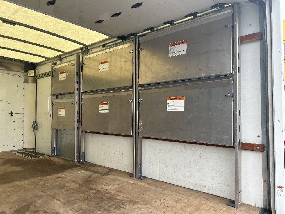 Light Duty Box Truck-Light and Medium Duty Trucks-GMC-2022-Savana G33903-Jurupa Valley-CA-35,019\n\t\tmiles-$ 45,500 - Image 12