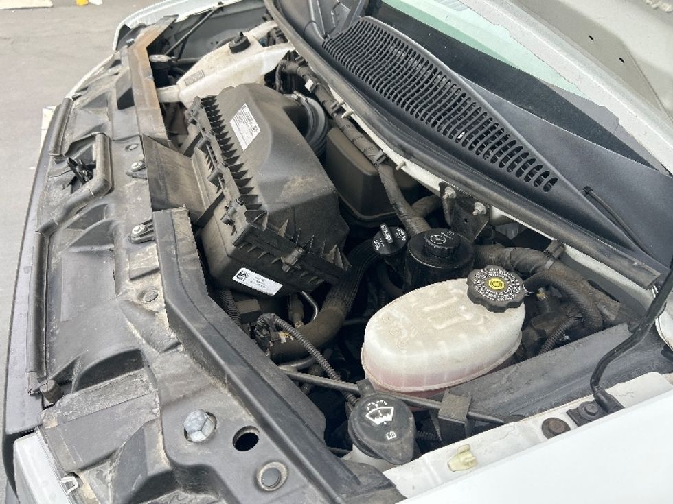 Light Duty Box Truck-Light and Medium Duty Trucks-GMC-2022-Savana G33903-Jurupa Valley-CA-35,019\n\t\tmiles-$ 45,500 - Image 24