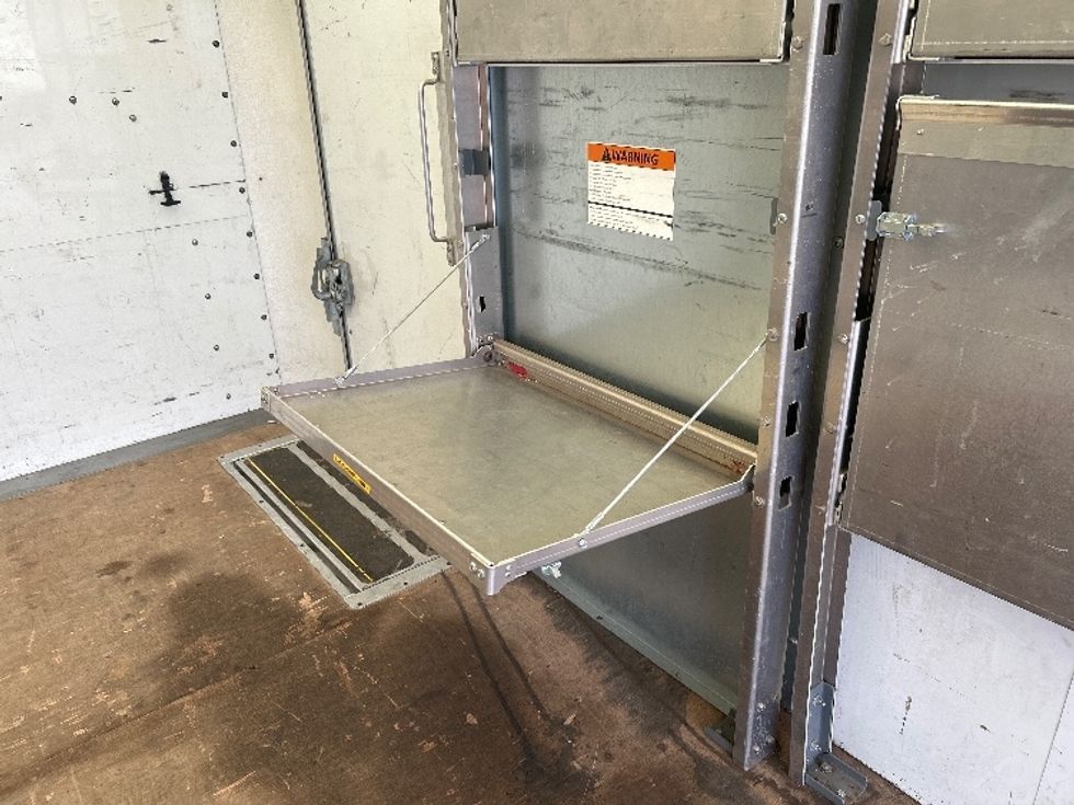 Light Duty Box Truck-Light and Medium Duty Trucks-GMC-2022-Savana G33903-Jurupa Valley-CA-35,019\n\t\tmiles-$ 45,500 - Image 26