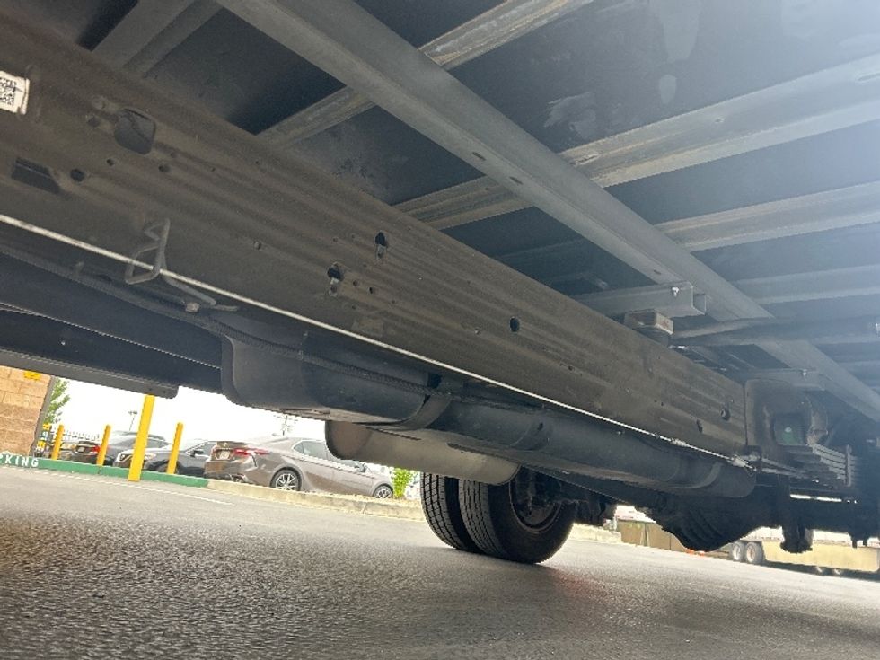 Light Duty Box Truck-Light and Medium Duty Trucks-GMC-2022-Savana G33903-Jurupa Valley-CA-35,019\n\t\tmiles-$ 45,500 - Image 5