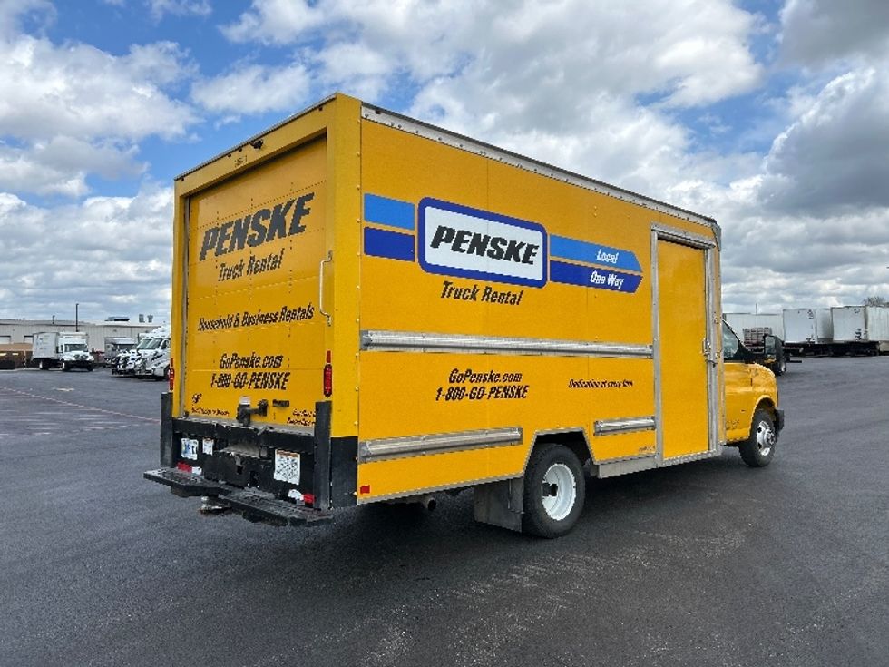 Light Duty Box Truck-Light and Medium Duty Trucks-GMC-2022-Savana G33903-Kansas City-MO-73,267\n\t\tmiles-$ 34,500 - Image 11