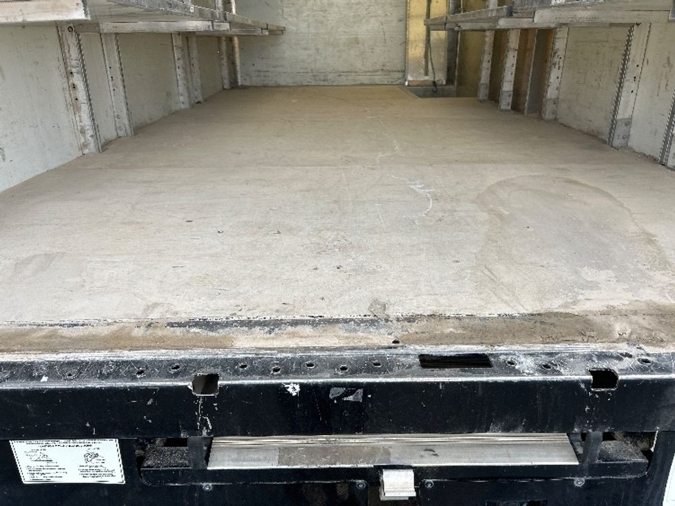 Light Duty Box Truck-Light and Medium Duty Trucks-GMC-2022-Savana G33903-Kansas City-MO-73,267\n\t\tmiles-$ 34,500 - Image 8