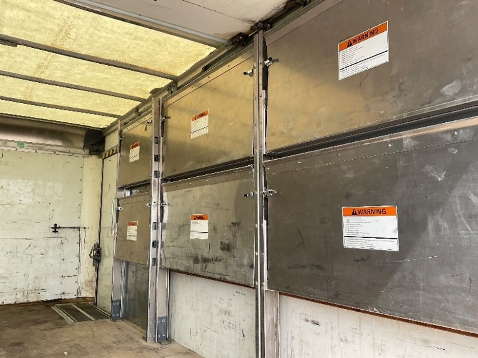 Light Duty Box Truck-Light and Medium Duty Trucks-GMC-2022-Savana G33903-Kansas City-MO-91,992\n\t\tmiles-$ 34,750 - Image 11