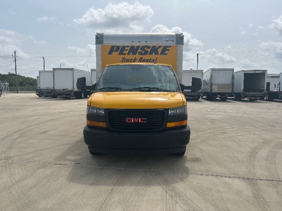 Light Duty Box Truck-Light and Medium Duty Trucks-GMC-2022-Savana G33903-Katy-TX-102,497\n\t\tmiles-$ 28,500 - Image 2