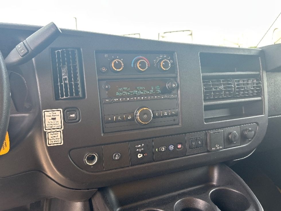 Light Duty Box Truck-Light and Medium Duty Trucks-GMC-2022-Savana G33903-Katy-TX-102,497\n\t\tmiles-$ 28,500 - Image 25