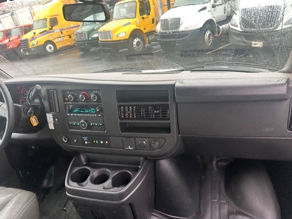 Light Duty Box Truck-Light and Medium Duty Trucks-GMC-2022-Savana G33903-Kearny-NJ-15,875\n\t\tmiles-$ 44,000 - Image 19