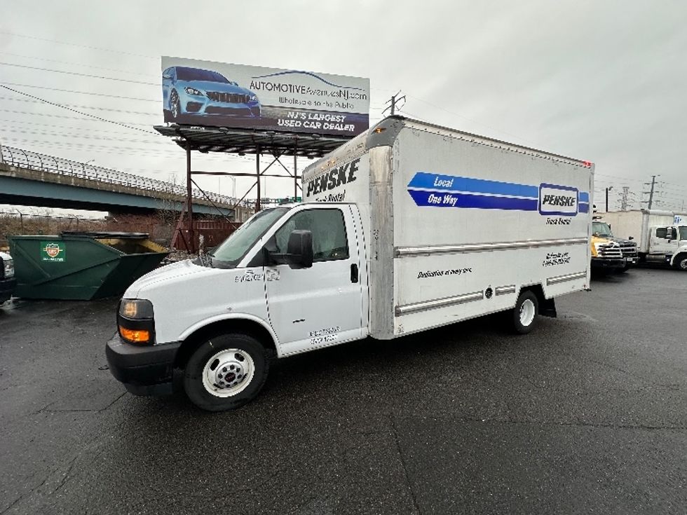 Light Duty Box Truck-Light and Medium Duty Trucks-GMC-2022-Savana G33903-Kearny-NJ-15,875\n\t\tmiles-$ 44,000 - Image 3