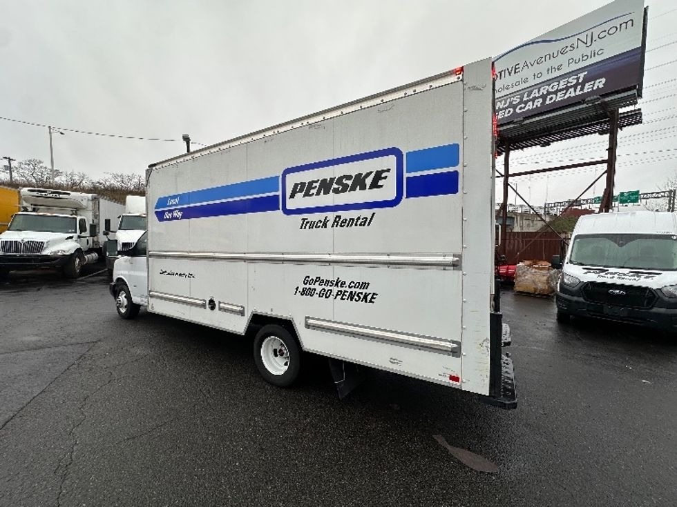 Light Duty Box Truck-Light and Medium Duty Trucks-GMC-2022-Savana G33903-Kearny-NJ-15,875\n\t\tmiles-$ 44,000 - Image 6