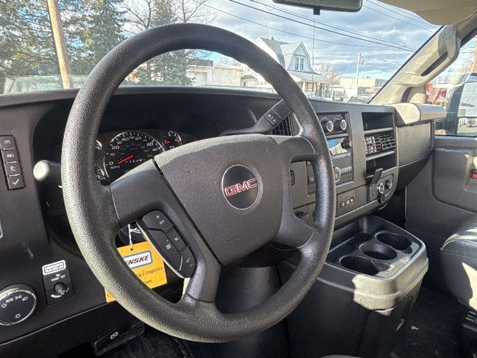 Light Duty Box Truck-Light and Medium Duty Trucks-GMC-2022-Savana G33903-Kearny-NJ-23,042\n\t\tmiles-$ 47,750 - Image 17