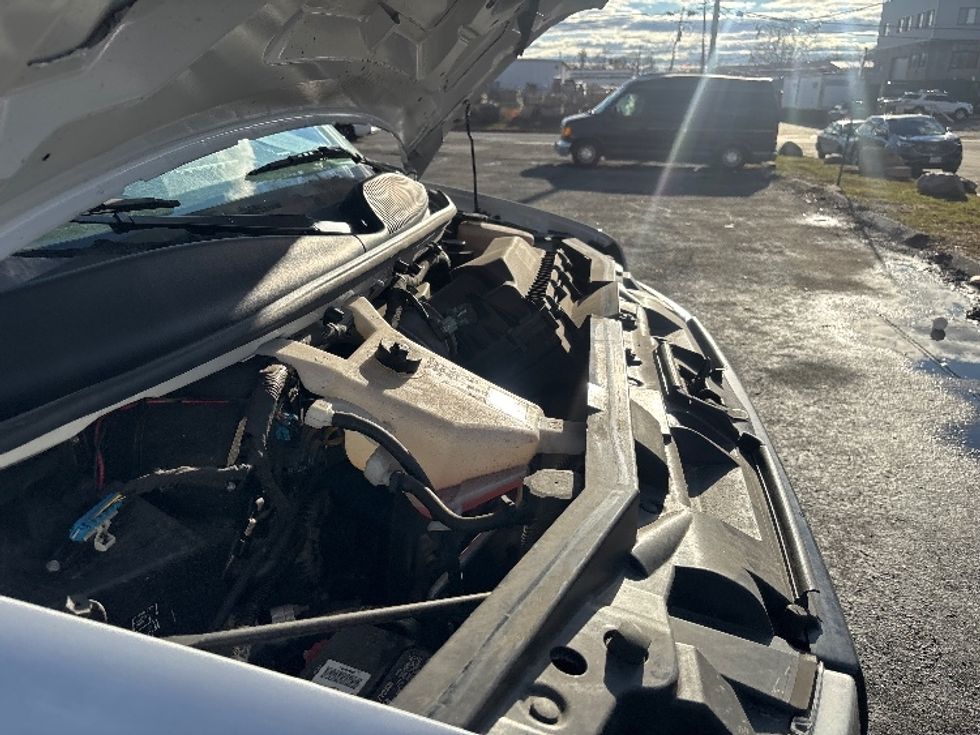 Light Duty Box Truck-Light and Medium Duty Trucks-GMC-2022-Savana G33903-Kearny-NJ-23,042\n\t\tmiles-$ 47,750 - Image 23