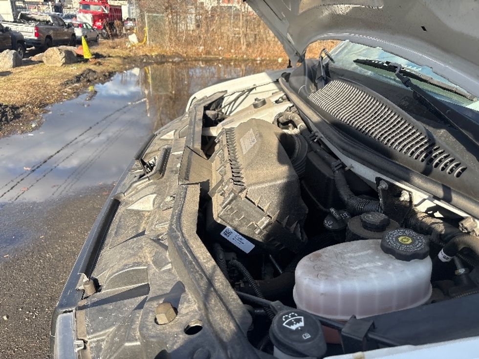 Light Duty Box Truck-Light and Medium Duty Trucks-GMC-2022-Savana G33903-Kearny-NJ-23,042\n\t\tmiles-$ 47,750 - Image 24