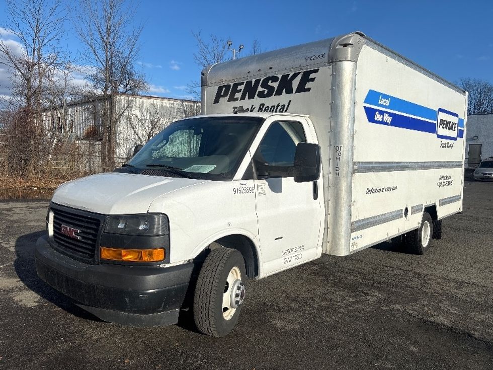 Light Duty Box Truck-Light and Medium Duty Trucks-GMC-2022-Savana G33903-Kearny-NJ-23,042\n\t\tmiles-$ 47,750 - Image 3
