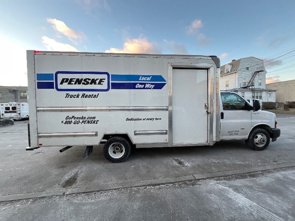 Light Duty Box Truck-Light and Medium Duty Trucks-GMC-2022-Savana G33903-Kearny-NJ-31,038\n\t\tmiles-$ 47,000 - Image 15