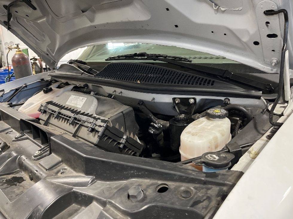 Light Duty Box Truck-Light and Medium Duty Trucks-GMC-2022-Savana G33903-Kearny-NJ-31,038\n\t\tmiles-$ 47,000 - Image 24