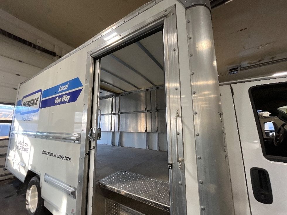 Light Duty Box Truck-Light and Medium Duty Trucks-GMC-2022-Savana G33903-Kearny-NJ-31,038\n\t\tmiles-$ 47,000 - Image 28