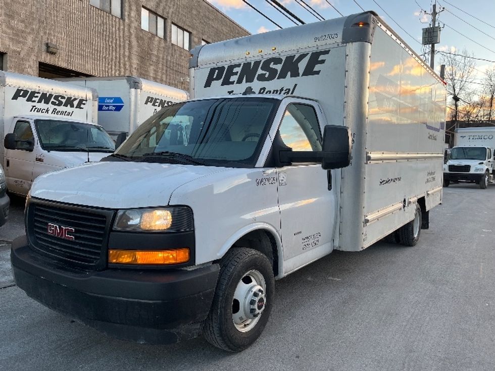 Light Duty Box Truck-Light and Medium Duty Trucks-GMC-2022-Savana G33903-Kearny-NJ-31,038\n\t\tmiles-$ 47,000 - Image 3