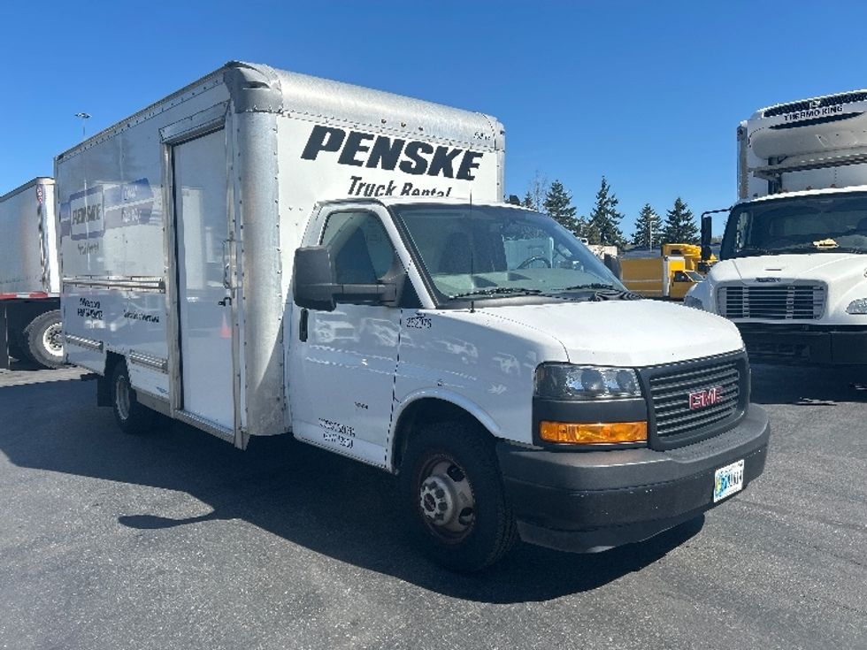Light Duty Box Truck-Light and Medium Duty Trucks-GMC-2022-Savana G33903-Kent-WA-27,923\n\t\tmiles-$ 44,500 - Image 1
