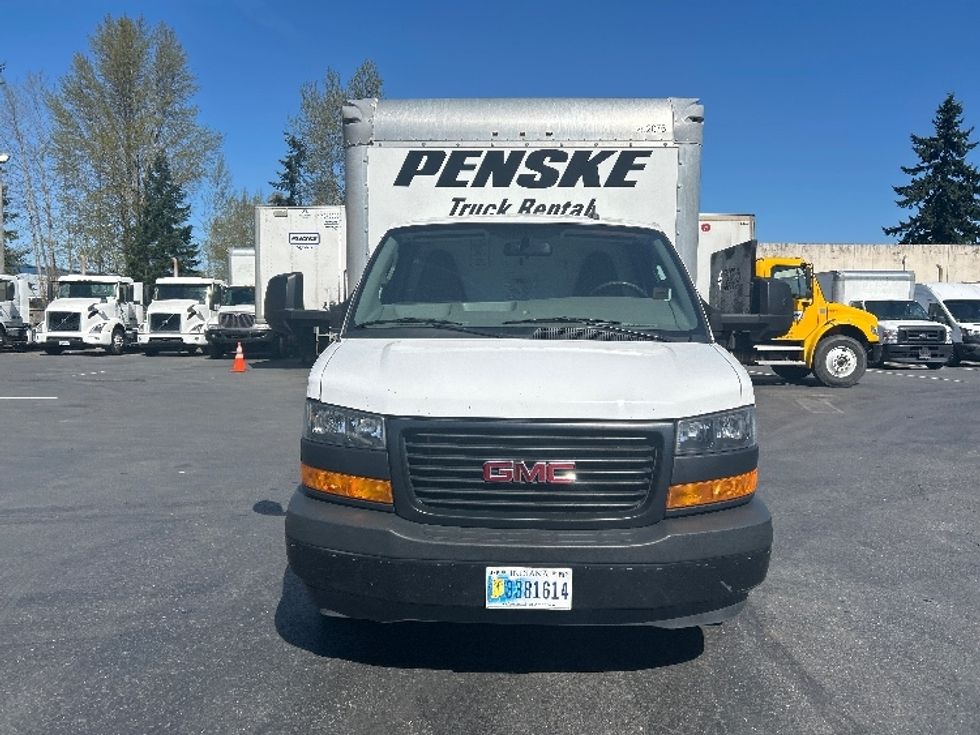 Light Duty Box Truck-Light and Medium Duty Trucks-GMC-2022-Savana G33903-Kent-WA-27,923\n\t\tmiles-$ 44,500 - Image 2