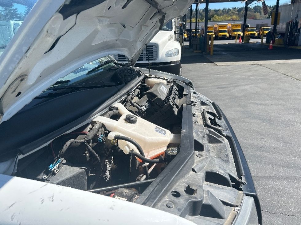 Light Duty Box Truck-Light and Medium Duty Trucks-GMC-2022-Savana G33903-Kent-WA-27,923\n\t\tmiles-$ 44,500 - Image 21