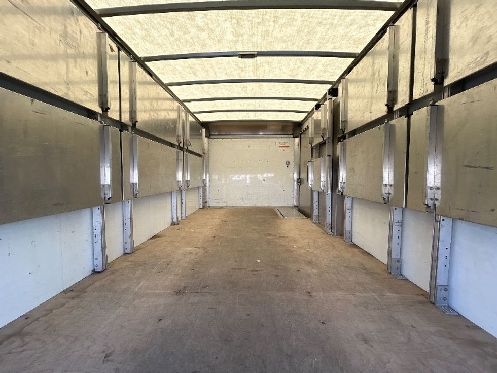 Light Duty Box Truck-Light and Medium Duty Trucks-GMC-2022-Savana G33903-Kent-WA-27,923\n\t\tmiles-$ 44,500 - Image 9