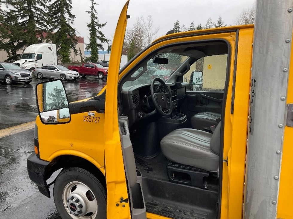 Light Duty Box Truck-Light and Medium Duty Trucks-GMC-2022-Savana G33903-Kent-WA-36,974\n\t\tmiles-$ 41,000 - Image 15
