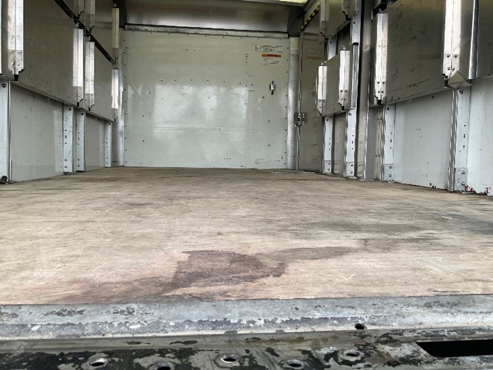 Light Duty Box Truck-Light and Medium Duty Trucks-GMC-2022-Savana G33903-Kent-WA-36,974\n\t\tmiles-$ 41,000 - Image 9