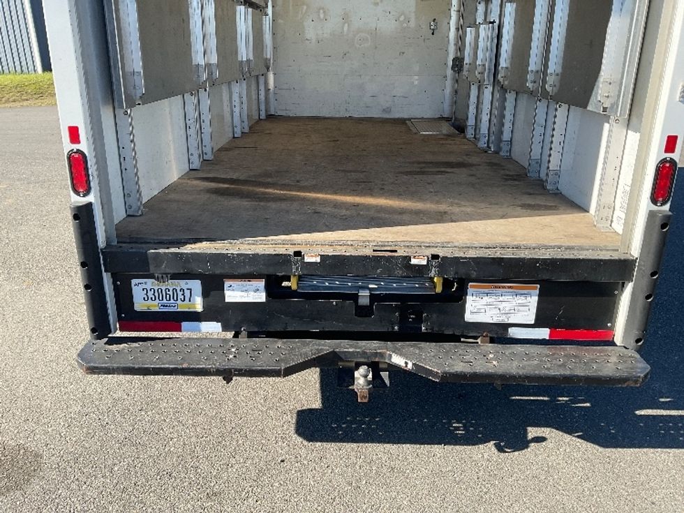 Light Duty Box Truck-Light and Medium Duty Trucks-GMC-2022-Savana G33903-Kent-WA-46,529\n\t\tmiles-$ 42,250 - Image 10