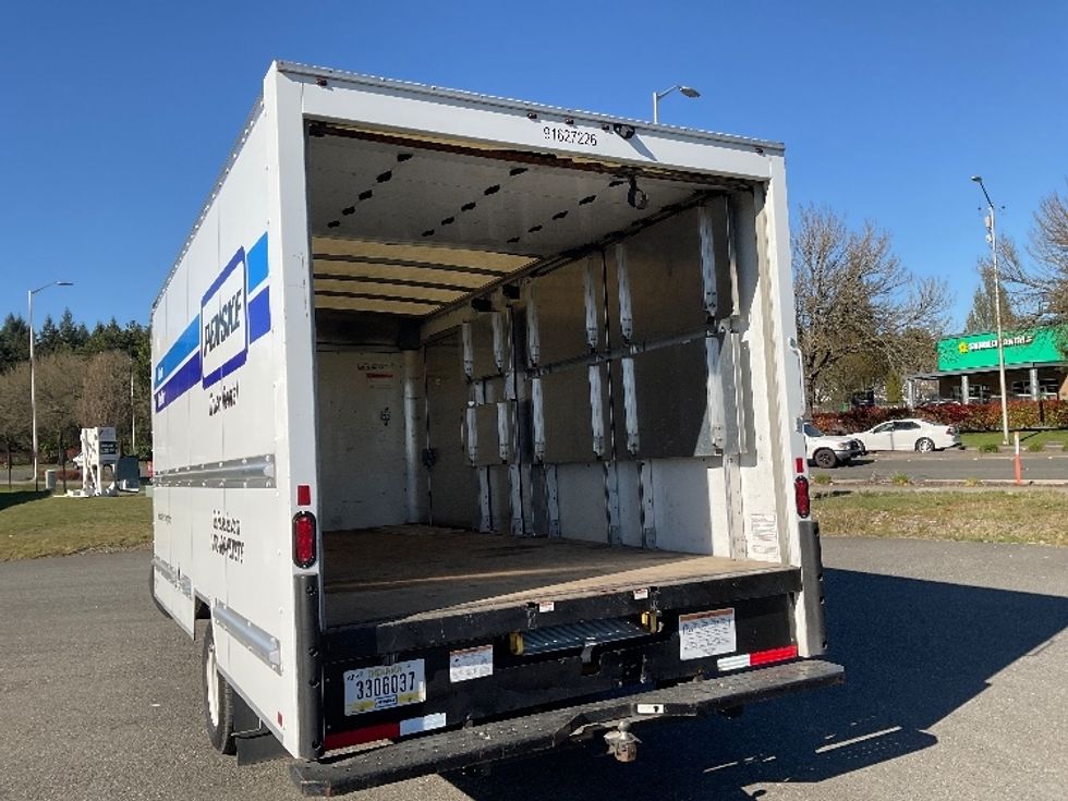 Light Duty Box Truck-Light and Medium Duty Trucks-GMC-2022-Savana G33903-Kent-WA-46,529\n\t\tmiles-$ 42,250 - Image 12