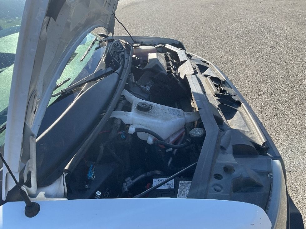 Light Duty Box Truck-Light and Medium Duty Trucks-GMC-2022-Savana G33903-Kent-WA-46,529\n\t\tmiles-$ 42,250 - Image 23